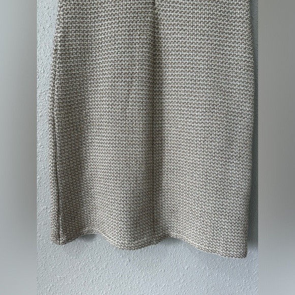 St. John Sleeveless Tweed Cream Color Dress Size L (12) - Picture 8 of 13